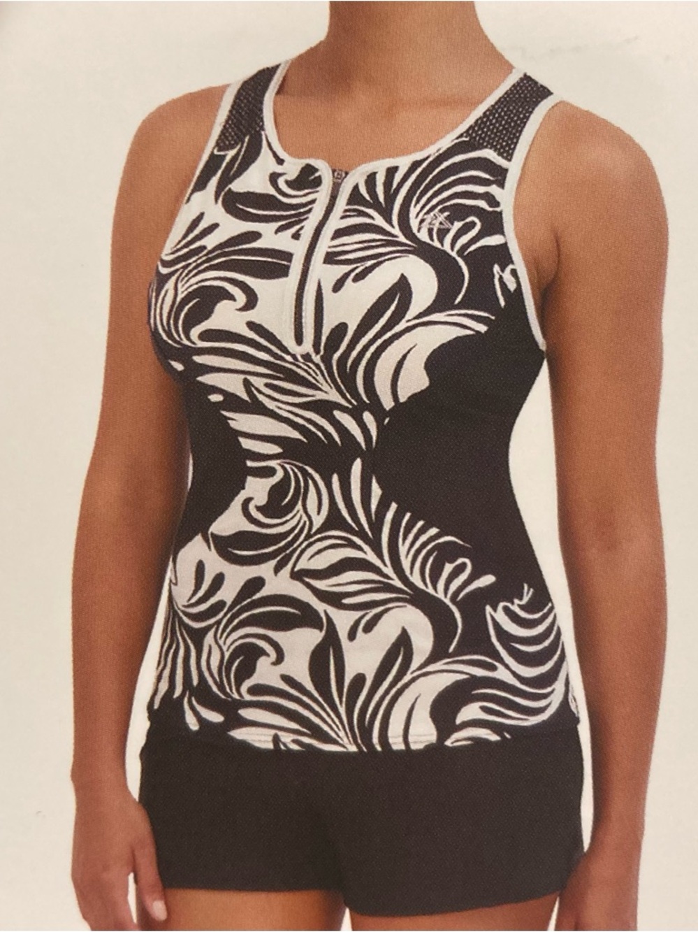 ZeroXposur Woman’s Small Black and White Tankini NWT